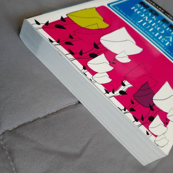 No Fear Shakespeare, Romeo and Juliet (No Fear Shakespeare) 2003 Paperback - Picture 5 of 11